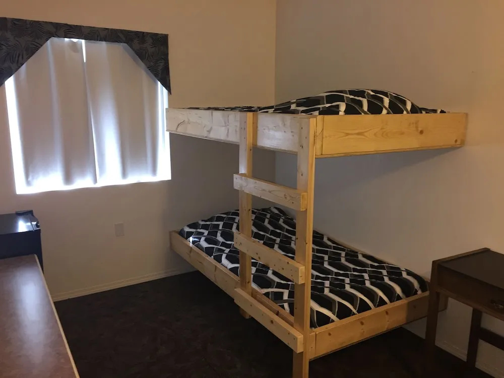 Economy Double room (twin beds)