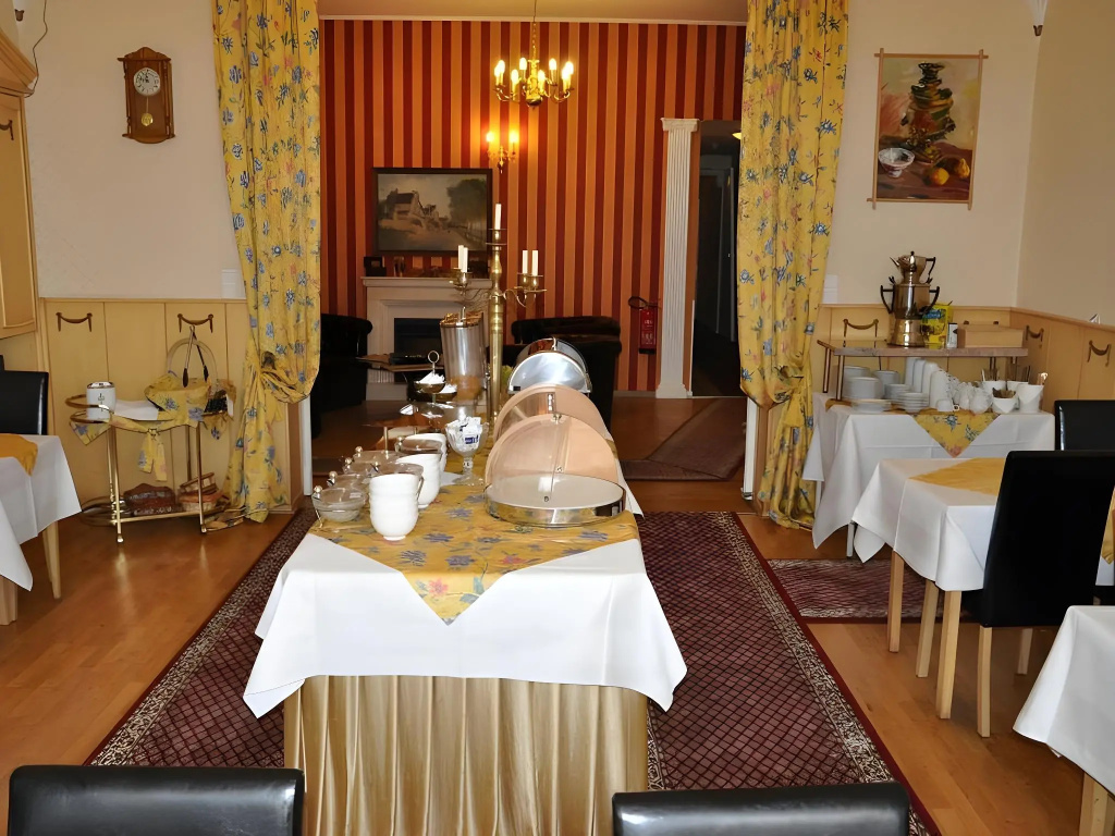 Savoy Hotel-Pension - Général