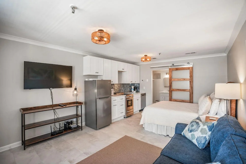 Studio Near Pools, Beach and Golf, With Complimentary Resort Pass