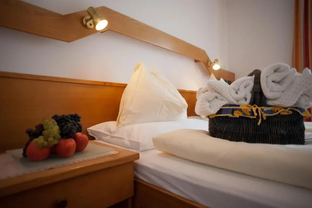 Simon - Hotel & Café - Chambres