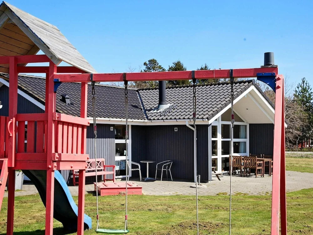 Luring Holiday Home in Oksbøl With Sauna