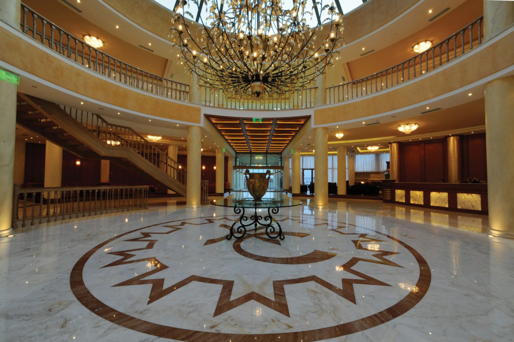 Lobby & Reception