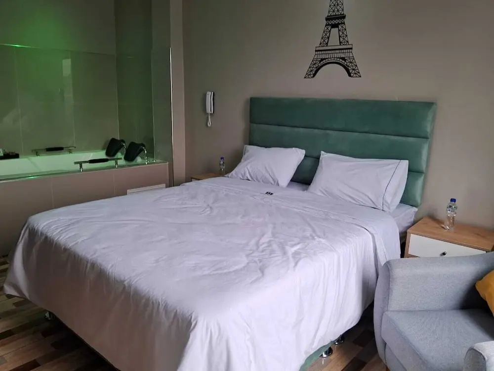 Comfort room