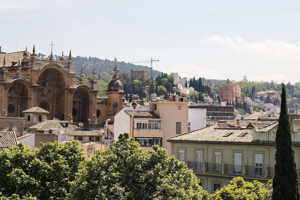 Chezmoihomes Luxury Cathedral Penthouse