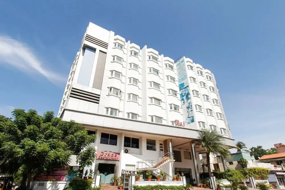 Hotel Raj by OYO