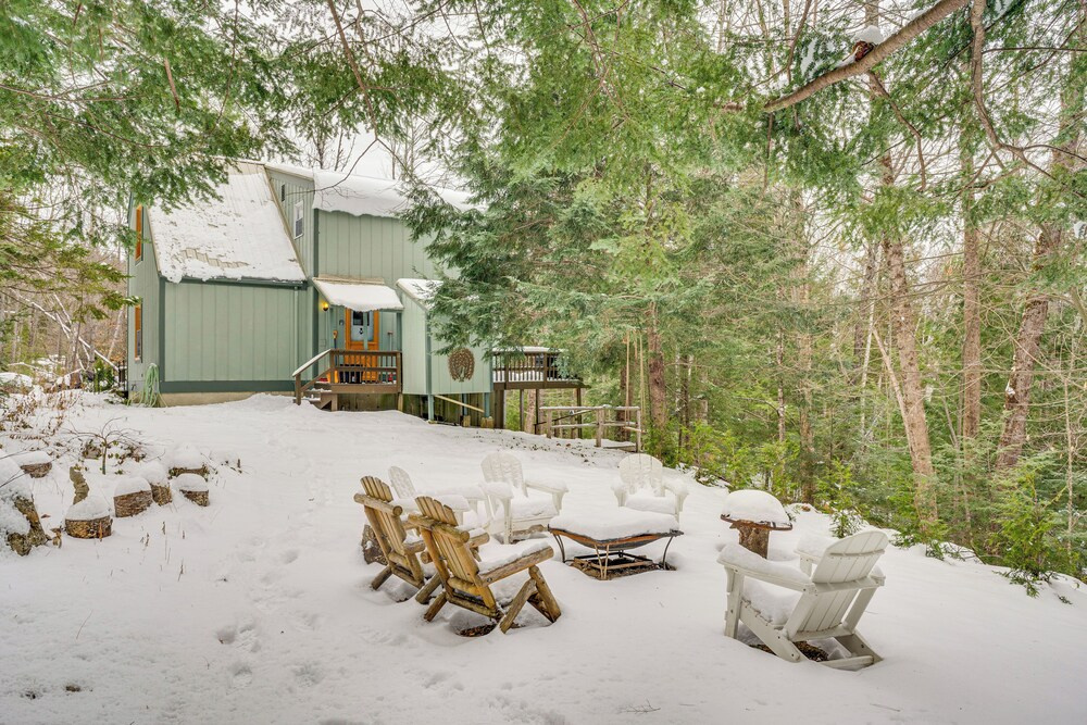Rustic Intervale Hideaway w/ Deck & Wooded Views!