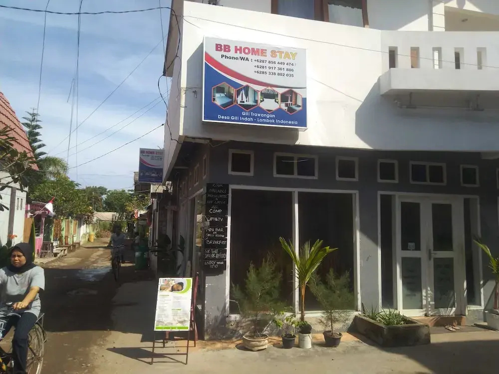 EXPRESS O 91581 Starla Spa & Home Stay