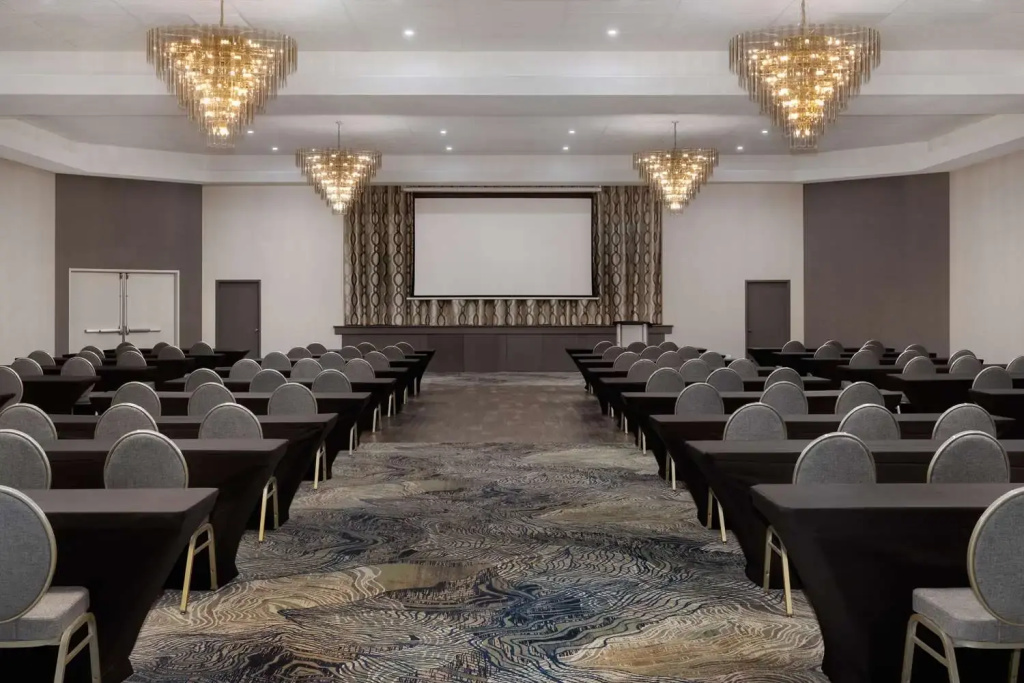 DoubleTree by Hilton Kingston