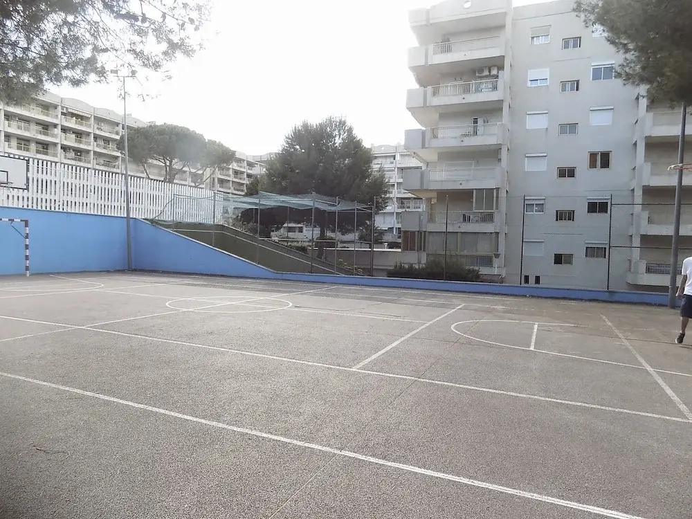 Apartsalou Lea