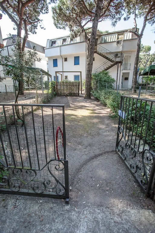 Fantastic Three-room Penthouse With Private Garden