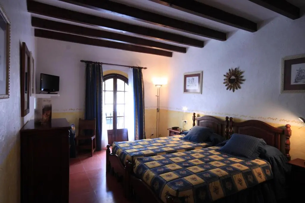 Petit Hotel Restaurante Ses Rotges - Adults Only - Chambres