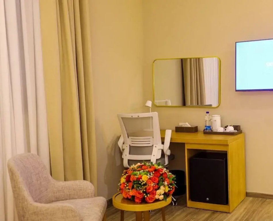 Comfort Double room with city view (full double bed)