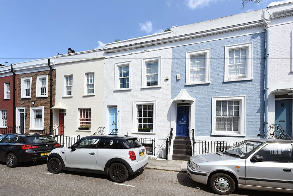 Stylish 2BR Home in Notting Hill