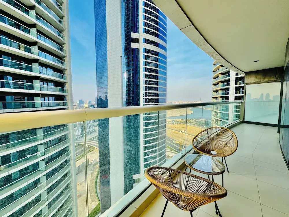 Venduras Cozy 1BR at Damac Tower