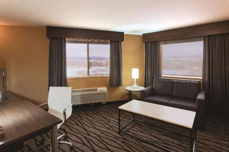 La Quinta Inn & Suites by Wyndham Butte - Chambres