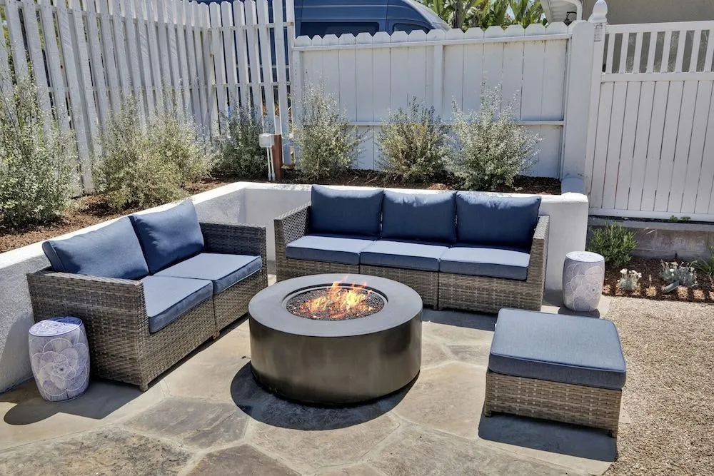 Mesa Cottage - Patio With BBQ and Firepit