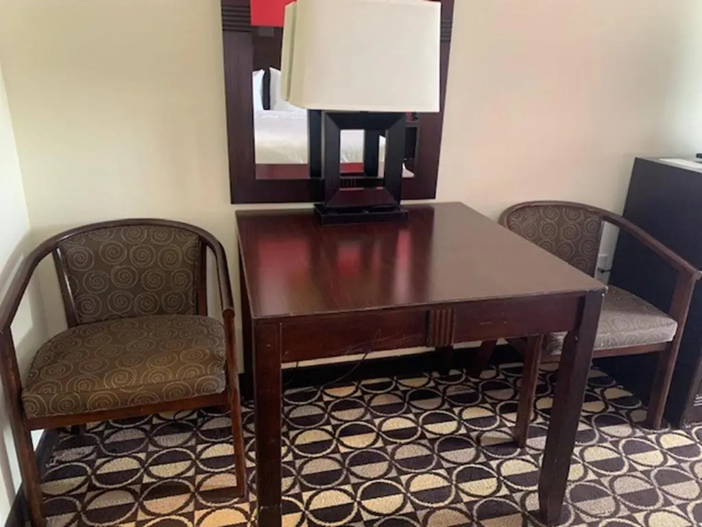 Holiday Inn St. Louis Fairview Heights by IHG - Chambres