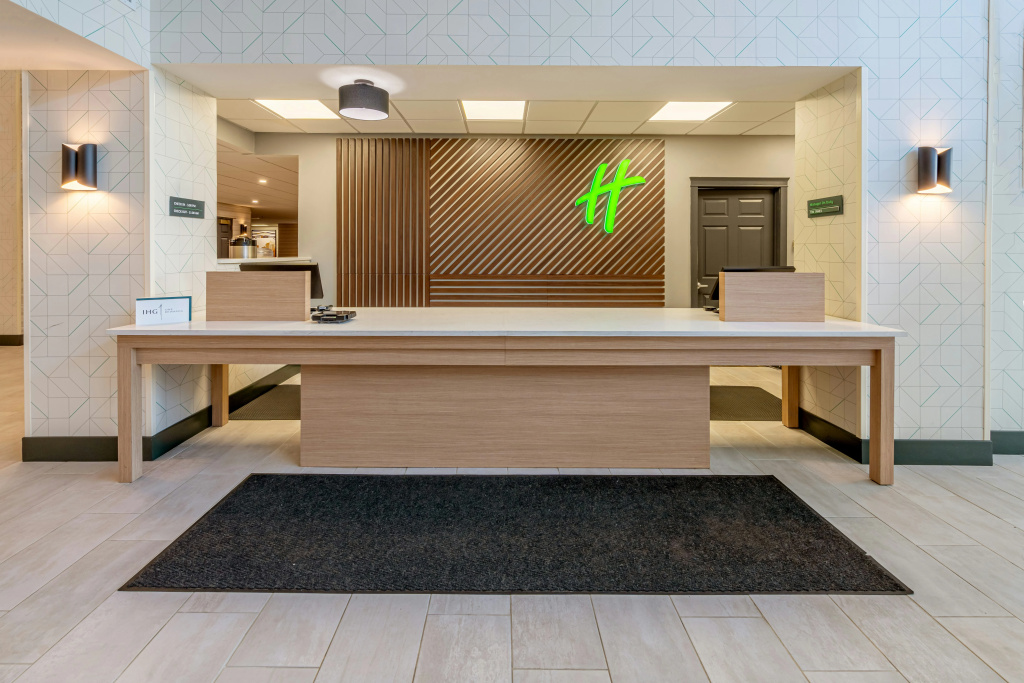 Holiday Inn & Suites Wausau-Rothschild by IHG - Général
