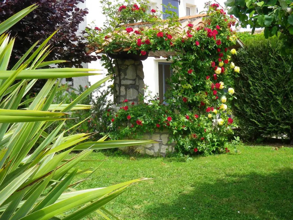 Eglantine et Chèvrefeuille