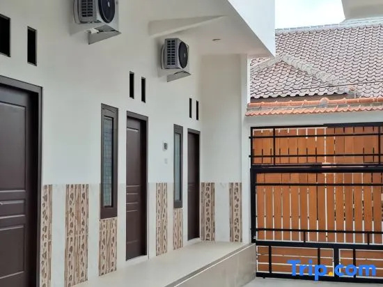 Surya Living RedPartner near Suncity Mall Madiun in Madiun