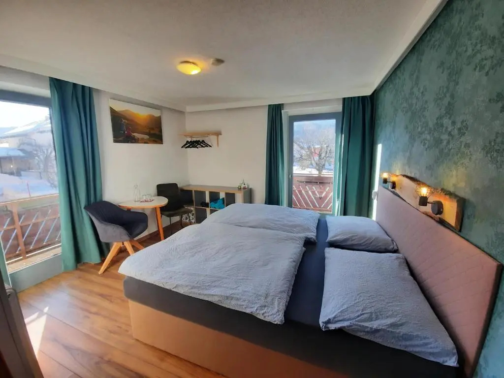 Standard Double room with balcony (full double bed)