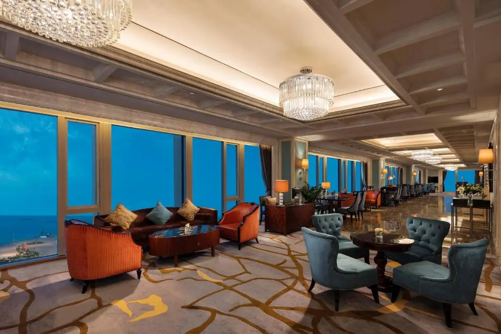 Suite with harbour view