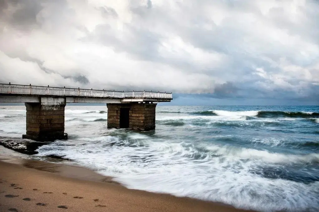 Beach & Waterfront