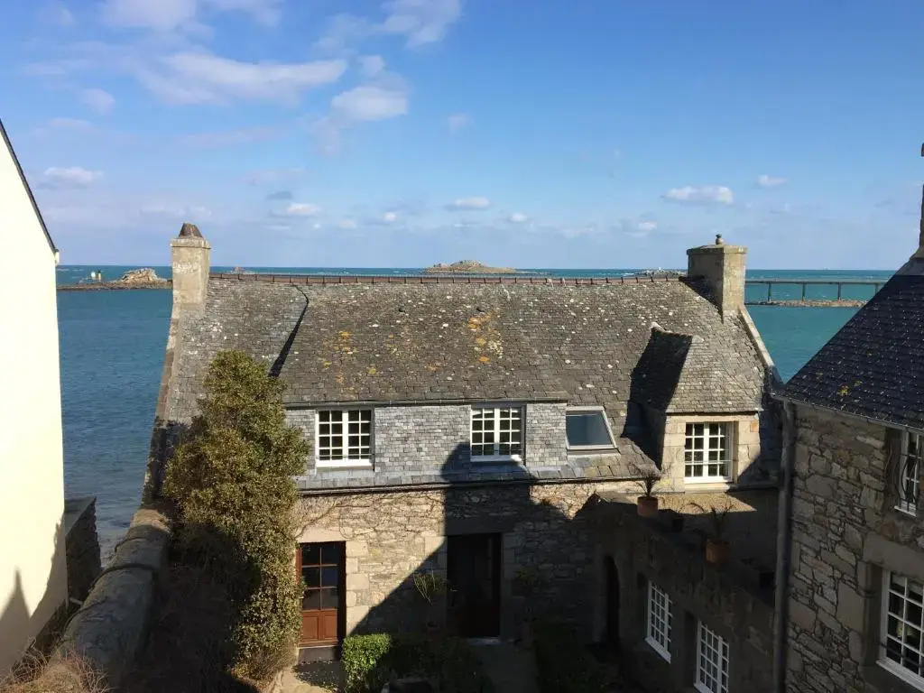Superior Double room with partial sea view (full double bed)