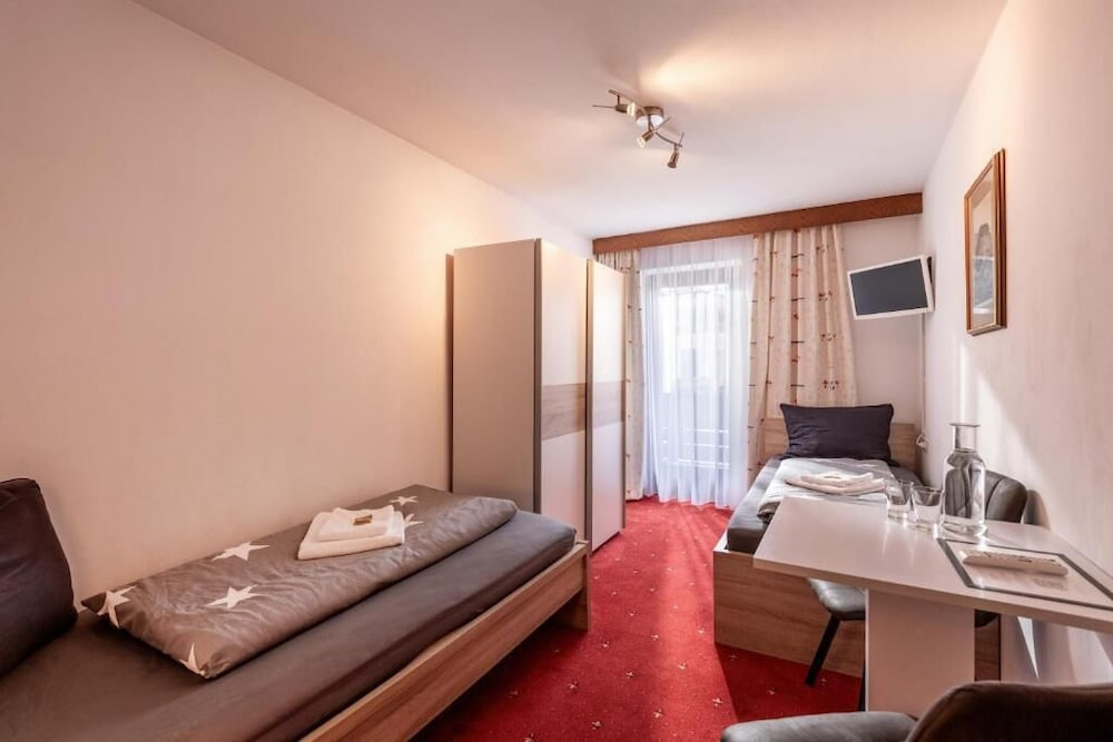 Pension Berta & Restaurant Franz - Chambres
