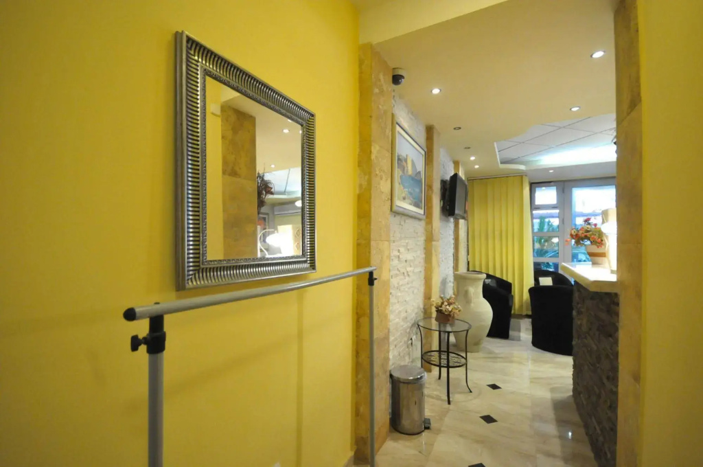 Hotel photo 11