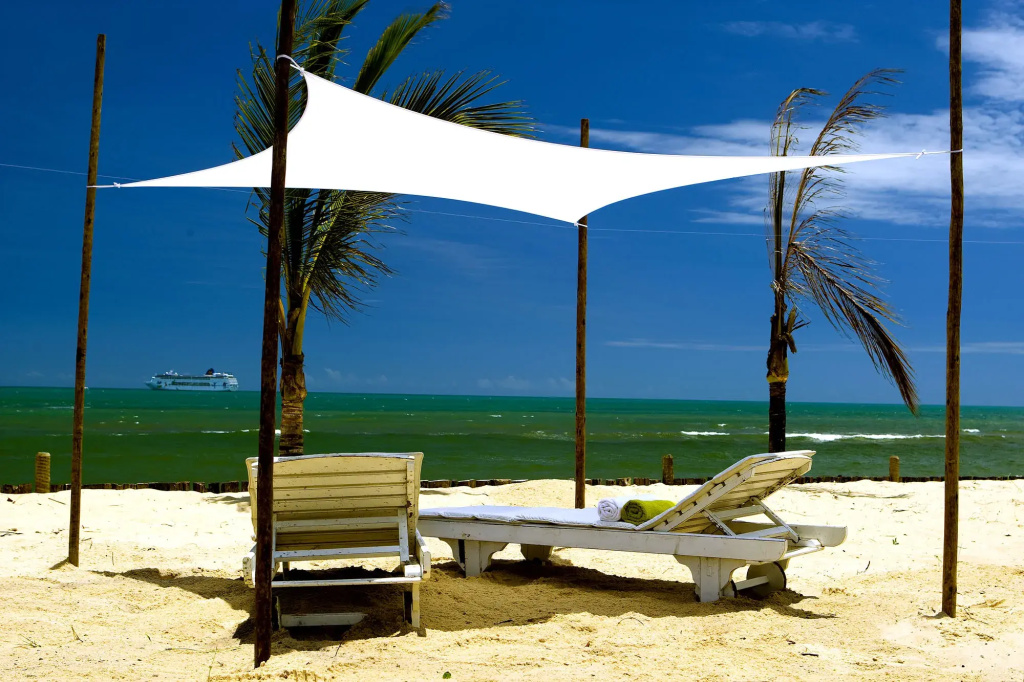 Beach & Waterfront