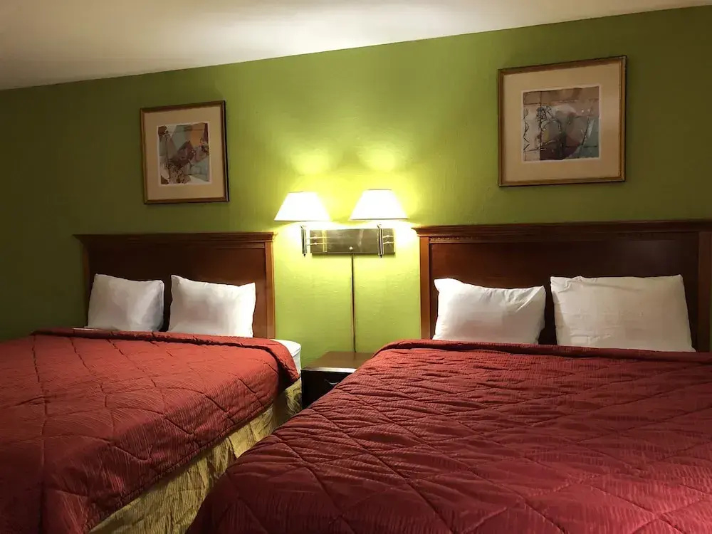 Deluxe Double room (full double bed)