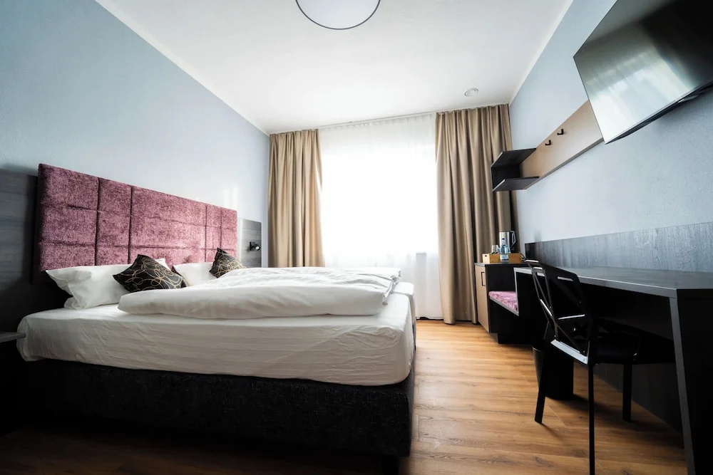 PEN Smart Hotel — 3