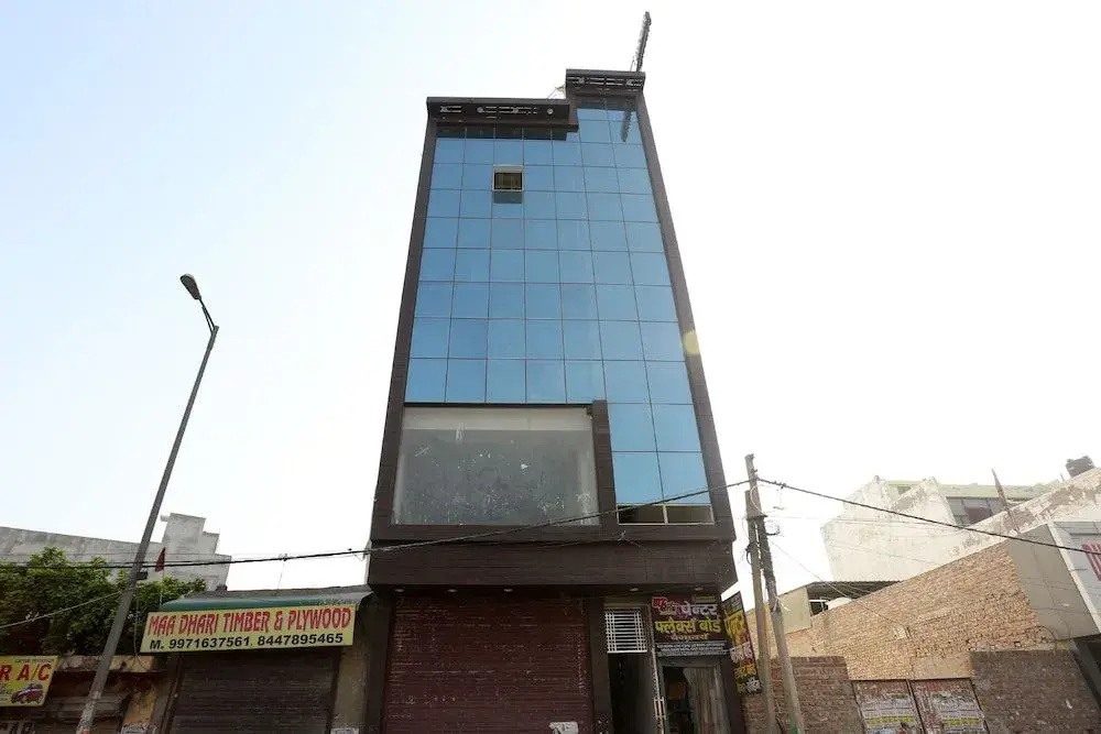 OYO 14384 Luxury residency
