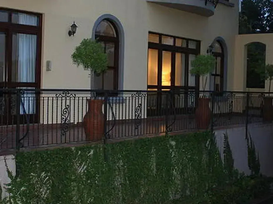 Ambonnay Terrace Guest House - фото 20