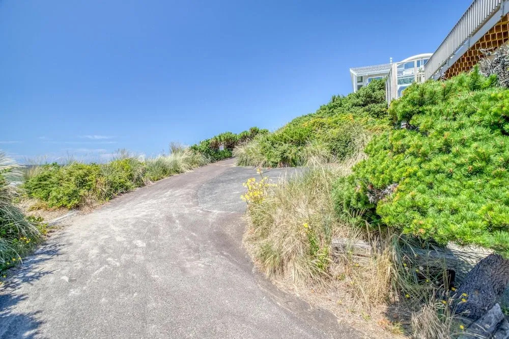 Oceanfront Splendor and Direct Beach Access - Stunning Coastal Retreat