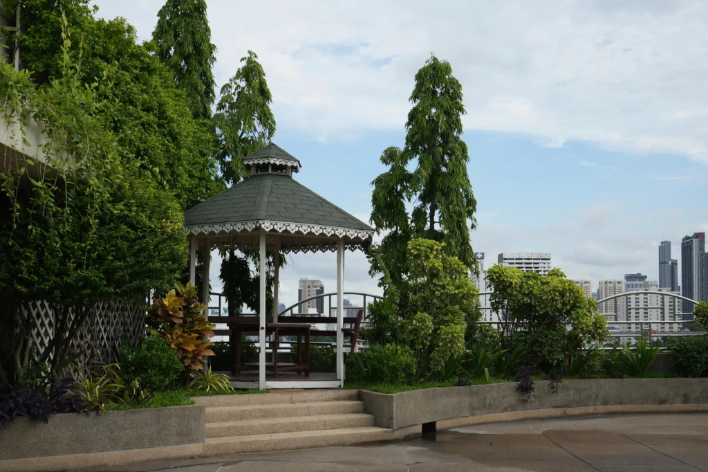Royal Suite Executive Serviced Apartment