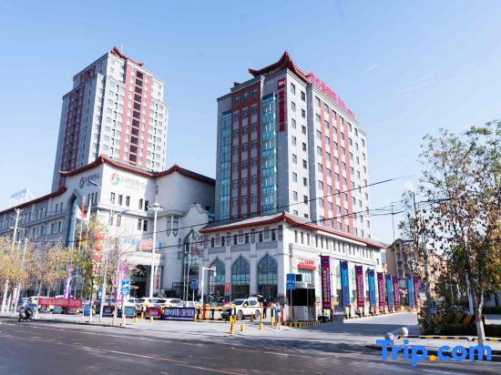Ibis Hotel (Changji Jianshe Road Snack Street)