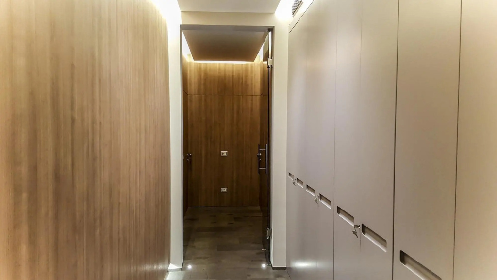 Lobby & Reception