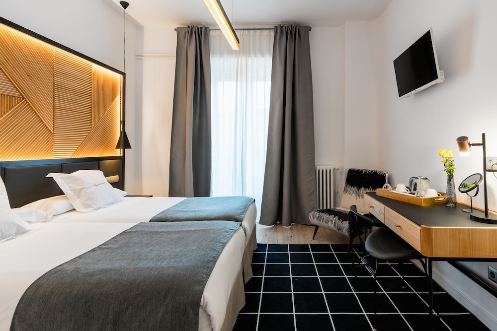 Hotel Sevilla — 2