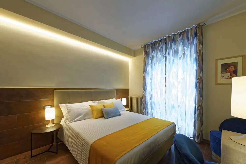Red No. 2 Double room (full double bed)
