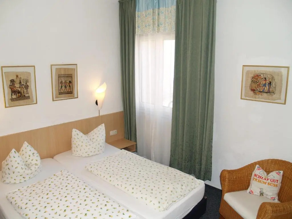 Hotel Goldenes Faß - Chambres