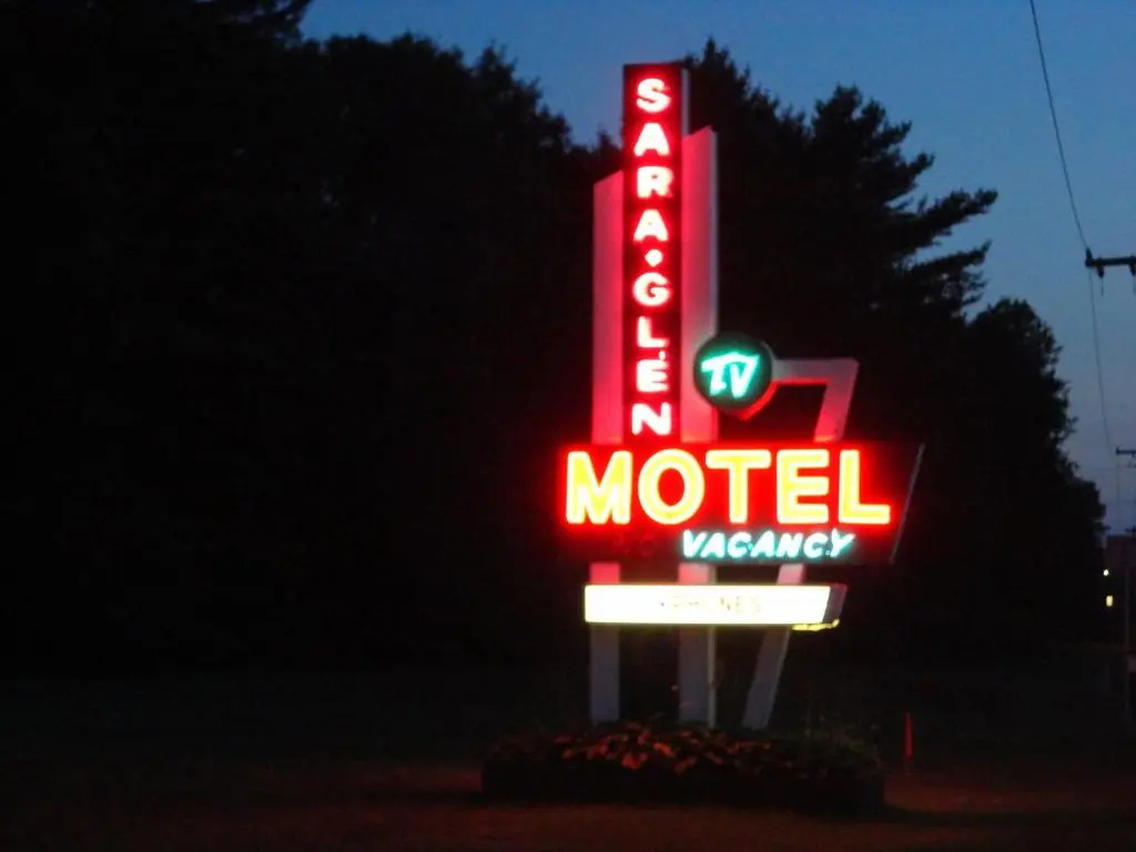 Sara Glen Motel