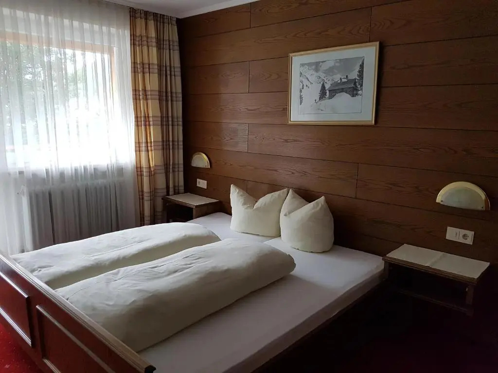 Standard Double room (full double bed)