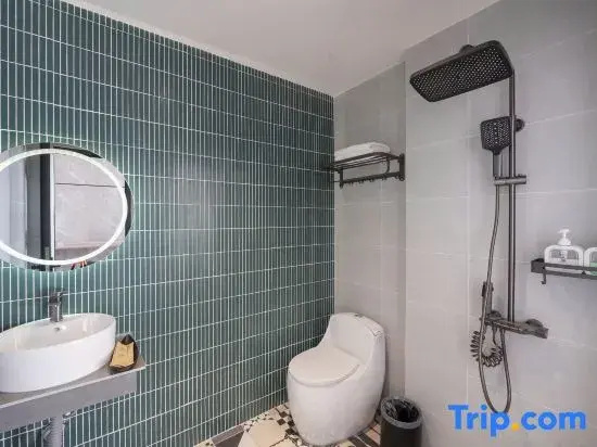 La Hotel Duong So 21