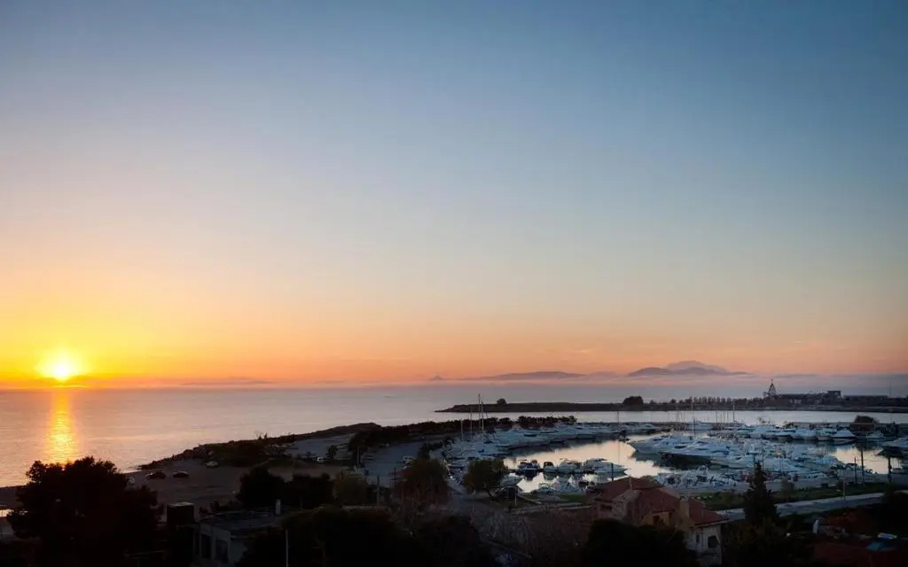 Beach & Waterfront