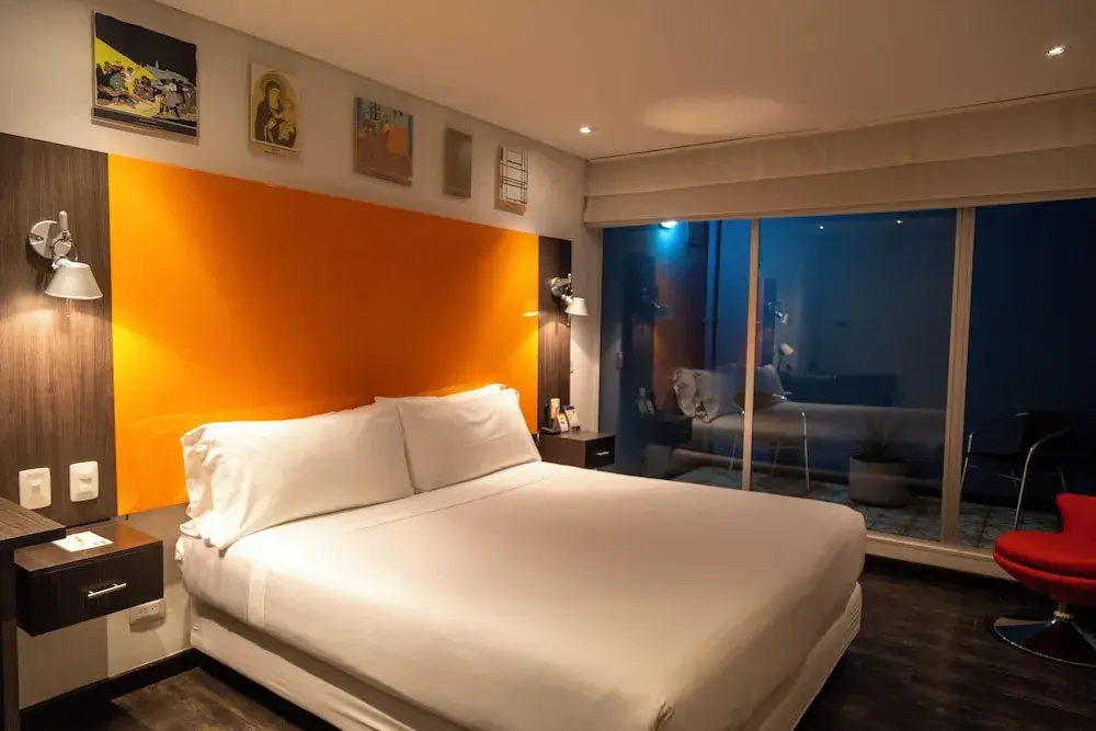 104 Art Suites - Chambres