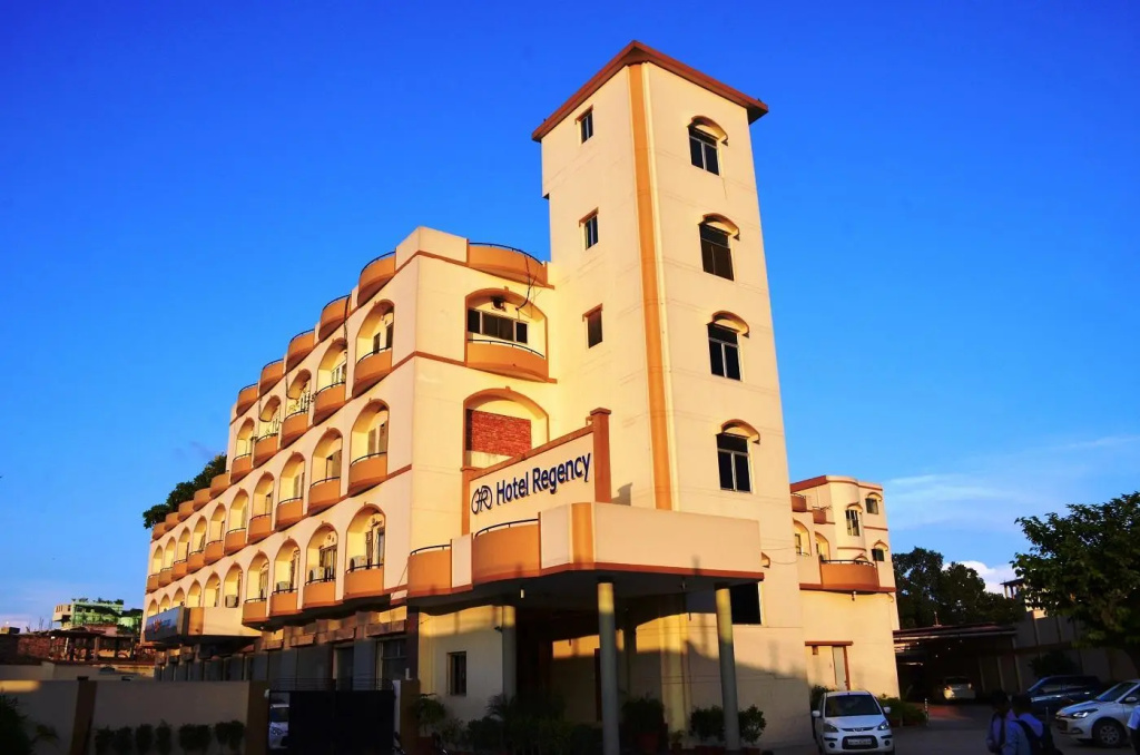 Executive Double Club room (full double bed)