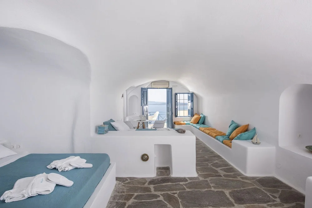 Triple Suite with mountain view