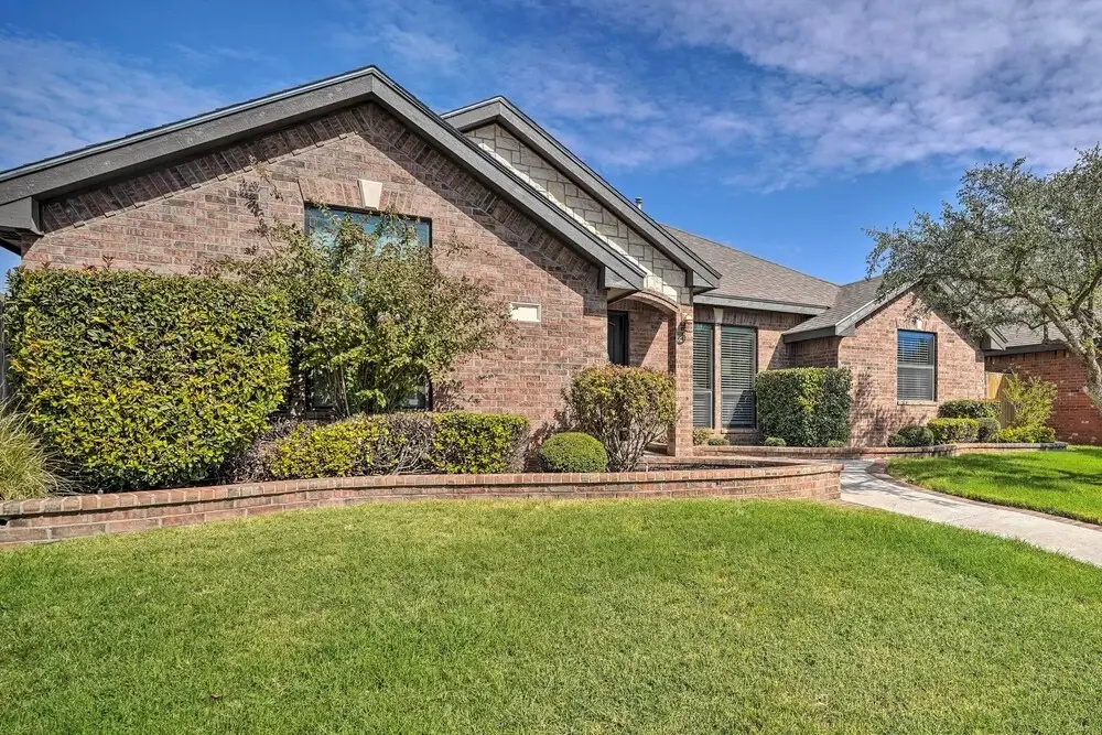 Luxe Midland Retreat w/ Patio, Grill & Yard!